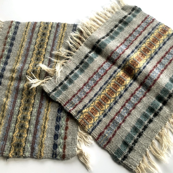 Beautiful vintage 1970s grey wool Guatemalan placemats perfect boho home decor - Picture 1 of 8